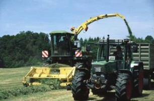 Fotografie: Feldhäcksler selbstfahrend, Silageernte, Futterbau