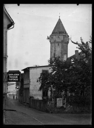 Spitzer Turm von der Rechten Tauberstraße aus