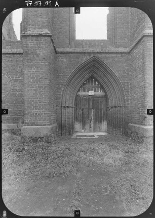 Neubrandenburg. Stadtkirche St. Marien. Portal