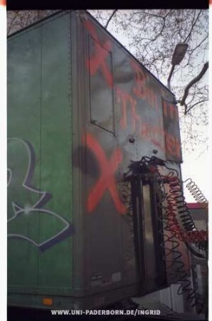 Bin in Theater