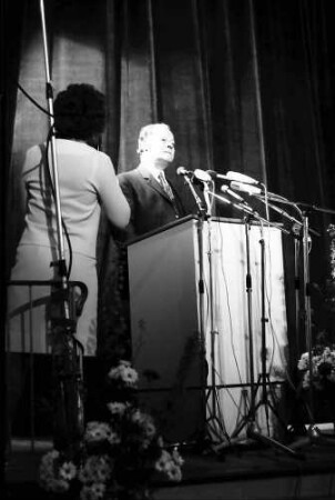 22. Tagung 1972 Mediziner; Eröffnung, Sitzreihen: 1. Reihe: Willy Brandt Festansprache