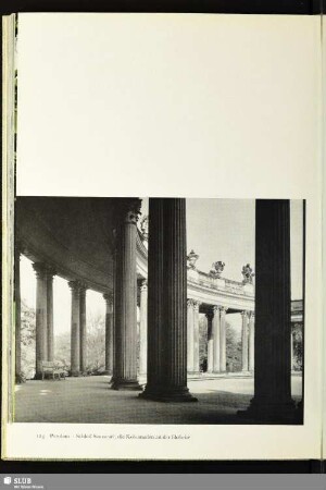 Potsdam · Schloß Sanssouci, die Kolonnaden an der Hofseite