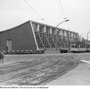 Ausstellungshalle Fucikplatz (heute Straßburger Platz)