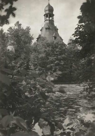 Plauen-Kauschwitz. Protestantische Kapelle (1763), Reste eines Wartturmes auf einer Wallinsel