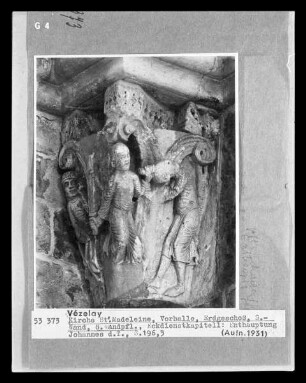 Eckdienstkapitell mit der Darstellung der Enthauptung Johannes des Täufers