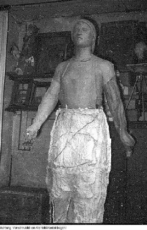 Dresden. Ehemalige Trümmerfrauen mit dem Modell zum Denkmal der Trümmerfrau - Bildhauer Reinhold im Atelier - Einweihung des Denkmals am 13. Oktober 1952 - Trümmerfrauen 1946 - Neues Rathaus, 1946 / Oktober 1952