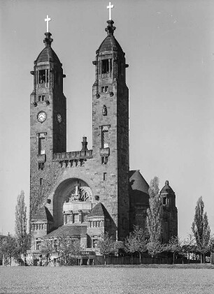 Dresden-Strehlen. Christuskirche (1902/1905; R. Schilling, J. W. Gräbner). Blick von Nordosten
