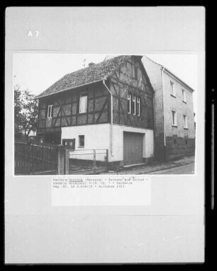 Wohnhaus Garage
