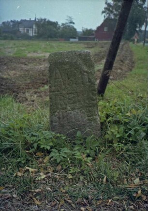 Barkhorst: Grenzstein [Nr. 28] zwischen Barkhorst und Amt Tremsbüttel: Seite Tremsbüttel