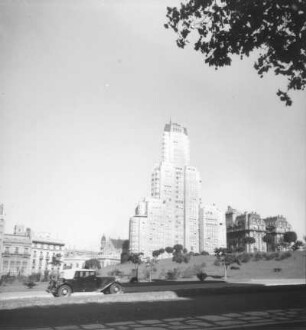 Reisefotos Argentinien. Buenos Aires. Hochhaus (1925/1927) und Mehrgeschosser