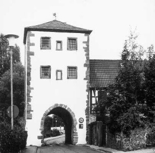 Untertor (Stadtbefestigung); Dreieich, Fahrgasse 65
