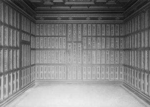 Sogenanntes Arbeitszimmer der Katharina von Medici