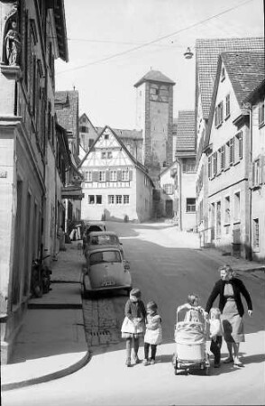 Rottenburg: Gasse mit Schütteturm