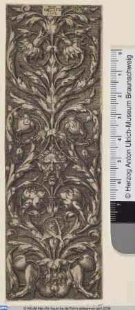 Laubwerk mit Satyrschenkeln, Hochfüllung