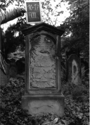 Grabstein A II/10/17