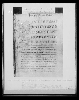 Ms. 2, Evangeliar aus Aulne, fol. 2, Initiale P