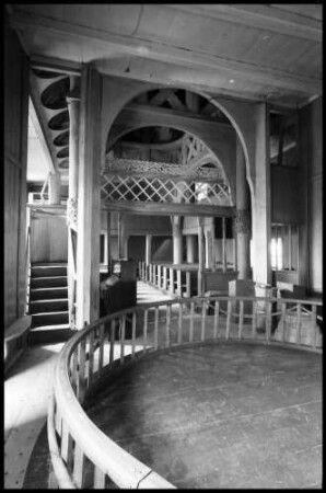 Lom: Lom Stabkirche, Innenraum, vom Altar aus