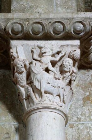 Frankreich. Bourgogne. Yonne. Vezelay. Basilique Sainte Madeleine. Sauelenkapitel