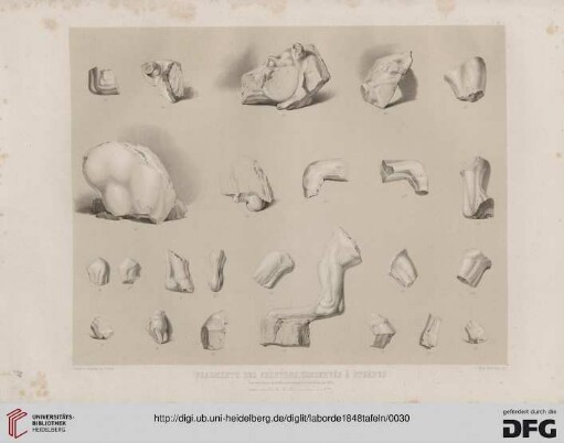 Fragments des Frontons conservés à Athènes