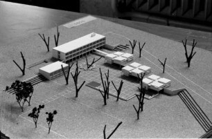 Planungen für den Bau einer Schule in der Waldstadt (Ernst-Reuter-Schule).