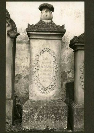 prot. Kirche, Grabstein d. Joh. Nikolaus Brüderlein 1864