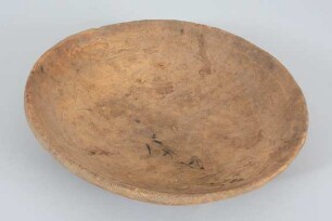 Schale aus Holz