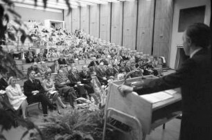 Physiker-Tagung der Deutschen Physikalischen Gesellschaft DPG in Karlsruhe