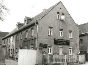 Coswig, Hauptstraße 31. Bauernhof (E. 19. Jh.), Wohnstallhaus
