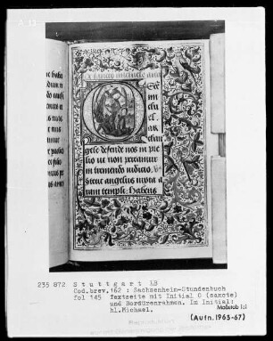 Lateinisches Stundenbuch (Sachsenheim-Gebetbuch) — Initiale O (sancte), darin tötet Michael den Drachen, Folio 145recto