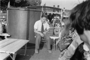 Franz Kupferschmidt auf einem Schiff : Franz Kupferschmidt an Bord eines Schiffes.