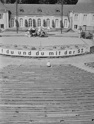 Dresden, Freilichtbühne Junge Garde. 8. Pressefest 23.-25. Juni 1961.