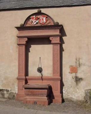 Reste des Marktbrunnens; Kiedrich, Marktstraße