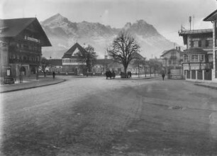Garmisch-Partenkirchen : Garmisch-Partenkirchen. Marktplatz. links Hotel "Marktplatz", rechts Hotel "Zur Post"