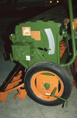 Fotografie: Sämaschine, Kastendrillmaschine, Dosiereinrichtung