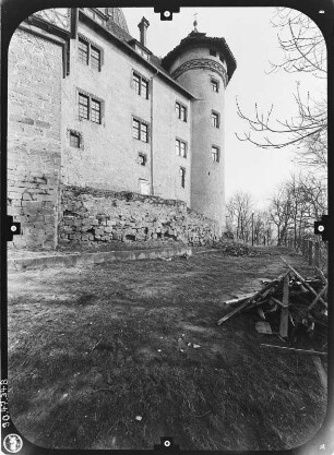 Heldburg (Bad Colberg-Heldburg). Veste Heldburg (Baubeginn 12. Jh.). Amtsbau mit Hauptturm. Teilansicht von Süden
