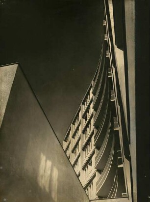 Hochhaus Westfälische Straße 49 / Seesener Straße 30, Berlin-Halensee: Detail