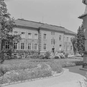 Bautzen Fachschule für Landwirtschaft : Bautzen. Fachschule für Landwirtschaft, Erich-Pfaff-Straße. Außenansicht