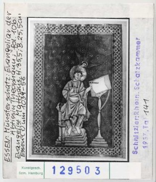 Essen, Münsterschatz:Evangeliar der Äbtissin Theophanu, fol. 10b 2. Viertel 11. Jhd.: Evangelist Matthäus
