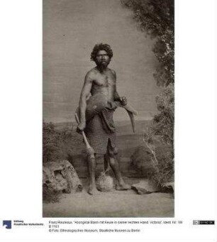 "Aboriginal Mann mit Keule in seiner rechten Hand. Victoria"