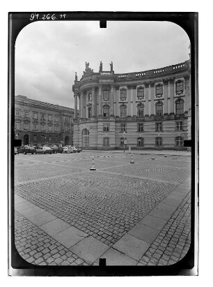 Berlin : August-Bebel-Platz, Kommode
