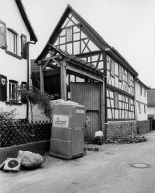 Hofheim am Taunus, Alt Langenhain 8
