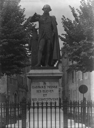Denkmal für Gaspard Monge