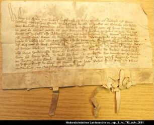 Der Häuptling Keno tom Brok und andere schenken der Kommende Abbingwehr die Dorfstätte Middelsum = OUB I, Nr. 188, S. 160 5 anhängende Siegel verloren