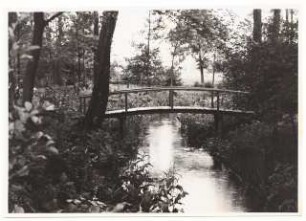 Garten Buschmühle, Forst: Brücke über Bach