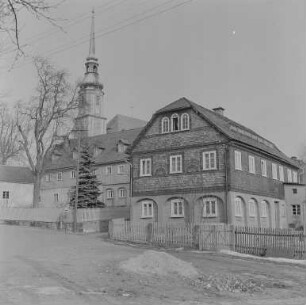 Cunewalde : Cunewalde. Ortsmitte. Blick zur Dorfkirche