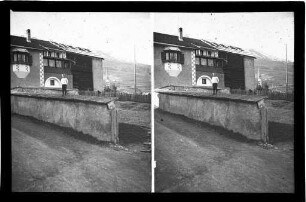 "Peter auf der Mauer in Zuoz, Juni 1911 "