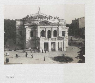 Das Stadt-Theater in Kalisch, welches im Inneren ausgebrannt ist