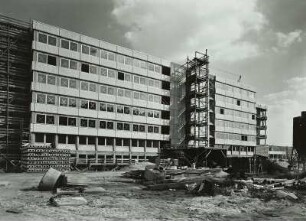 Leningrader Straße, Lingnerallee : Dresden, Robotron, 1971