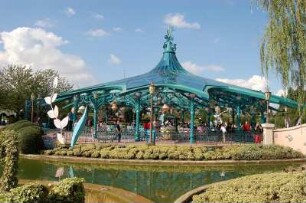 Paris - Disneyland : Nostalgisches Karussell im Park Disneyland Paris, 2006