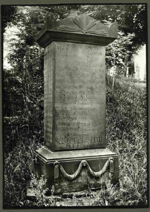 Friedhof. Grabstein von Elisabeth Jacob geb. Scherer, 1828